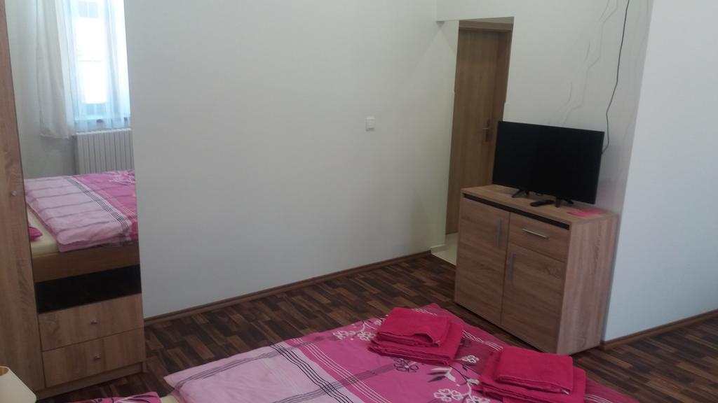 Penzion a wellness U Třeboňské madony Kültér fotó